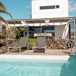 Majanicho Rock - With Heated Pool Βίλα