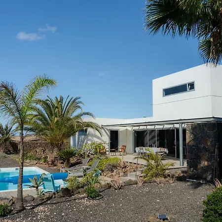 Majanicho Rock - With Heated Pool *